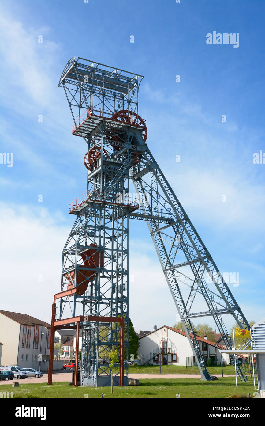 Grube gewundenen Gang bei alten Kohle Bergwerk in Saint Eloy Les Mines, Puy de Dome Auvergne, Frankreich Stockfoto