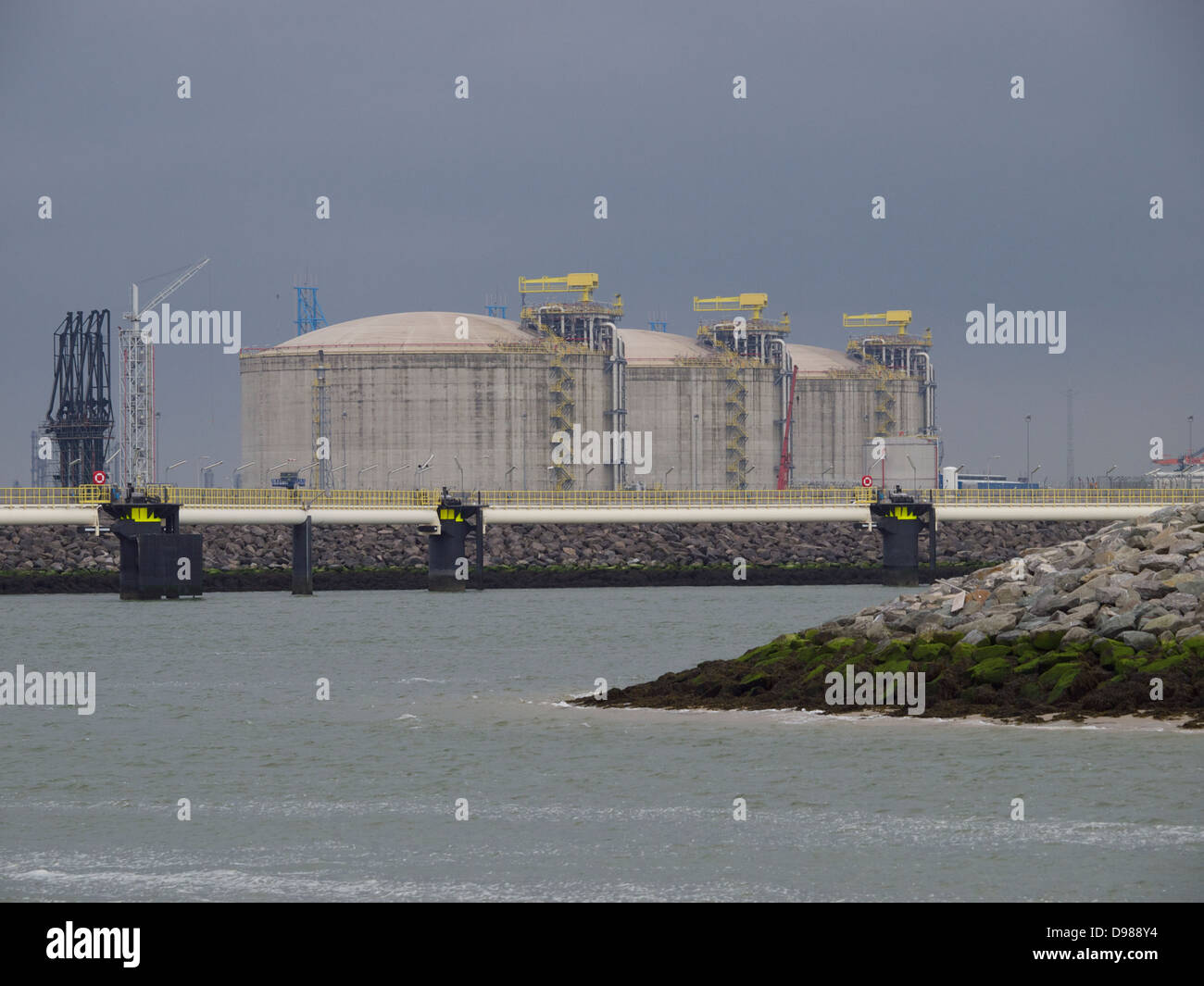 die brandneue LNG Flüssigerdgas terminal auf der Maasvlakte 2, den Ausbau des Hafens Rotterdam, Niederlande Stockfoto