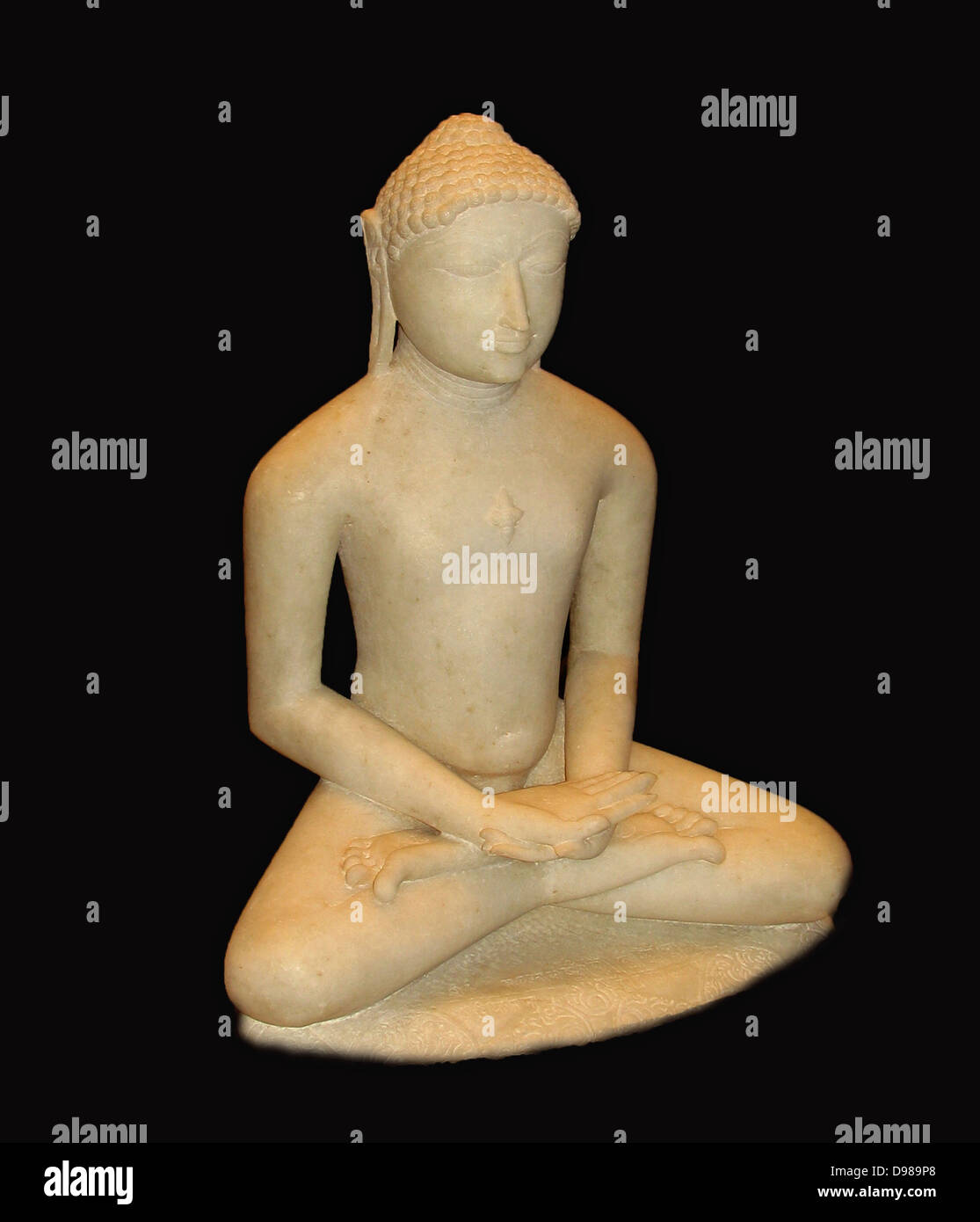 Jain Tirthankara. Gujarat.  Zweiten Hälfte des 12. Jahrhunderts.  Die Marmor Lehrer Abbildung zeigt in der Pose der Meditation. Stockfoto