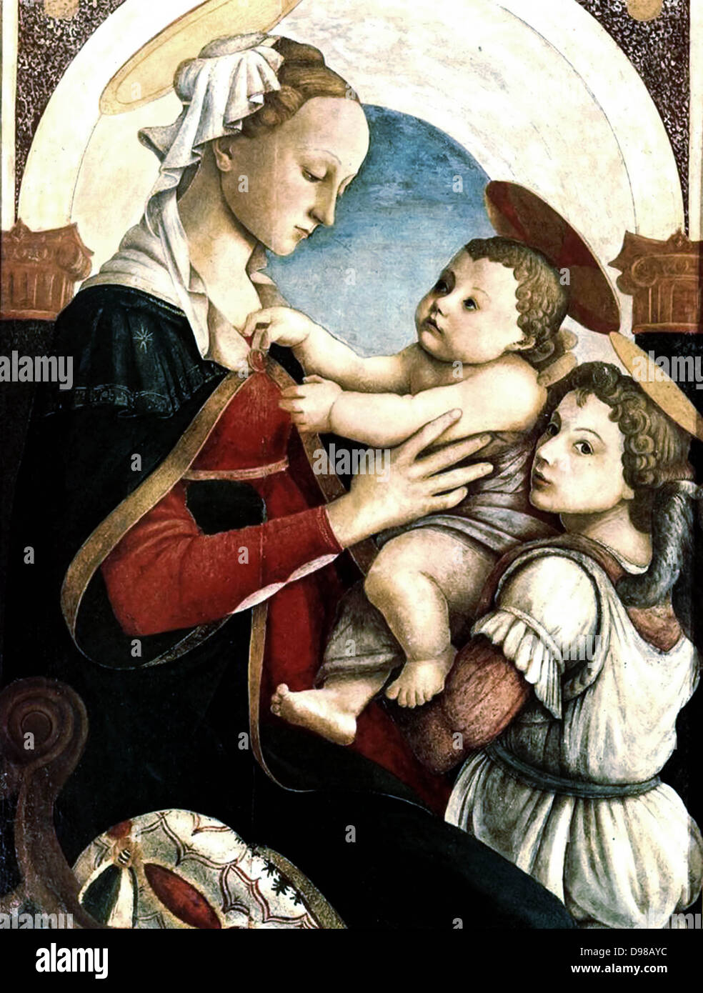 Er Madonna mit Kind und ein Engel ist ein Gemälde von der italienischen Renaissance Maler Sandro Botticelli, C. 1465-1467. Es ist in Spedale degli Innocenti in Florenz untergebracht. Stockfoto
