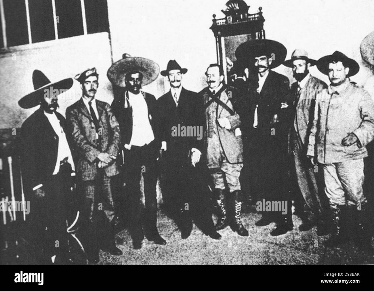 Emiliano Zapata (1879-1919) mexikanischen Revolotionary Führer, Dritter von links. Stockfoto