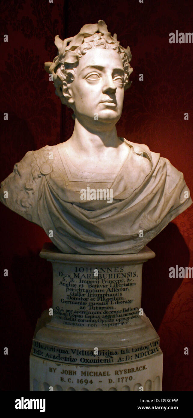 Michael Rysbrack (1695-1770) John Churchill, erster Herzog von Marlborough (1650-1722). Michael Rysbrack wurde in Antwerpen geboren, kam aber zu England im Jahre 1720 und etablierte sich als führenden britischen Bildhauer. Der Herzog von Marlborough war eine britische Militär Held, bekannt für seinen Sieg über die Franzosen in der Schlacht von Höchstädt. Marlborough ist als römischer Kaiser gezeigt. Stockfoto