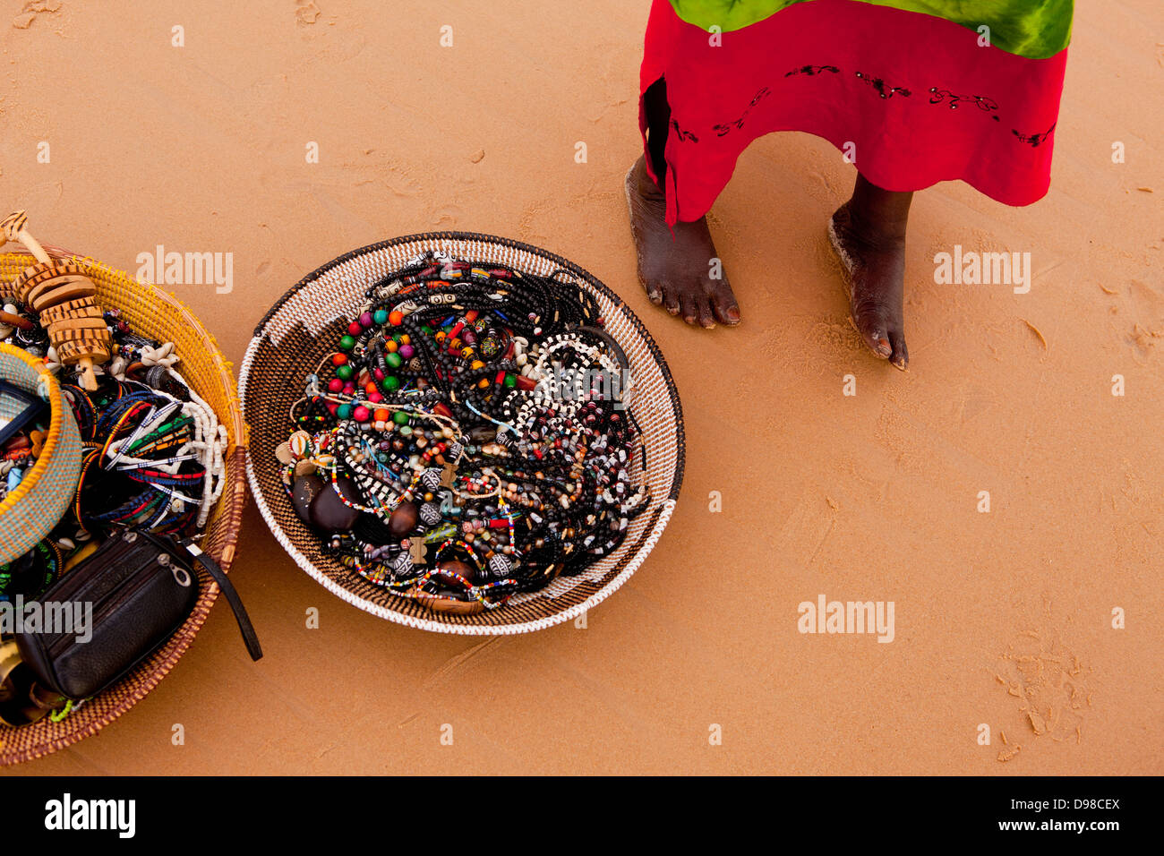 Strand-Verkäufer, Toubab Dialaw, Senegal Stockfoto