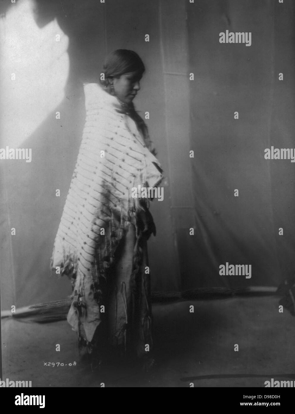 North American Native Atsina Frau, fotografische Porträt. Stockfoto