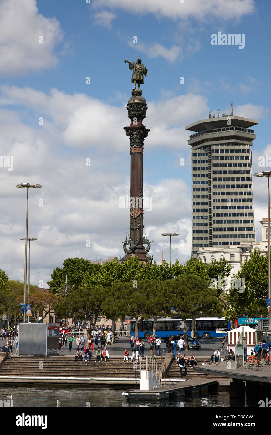 Columbus-Denkmal und Torre Doppelpunkt Barcelona Port Vell alte Hafen am Wasser Katalonien Spanien Stockfoto