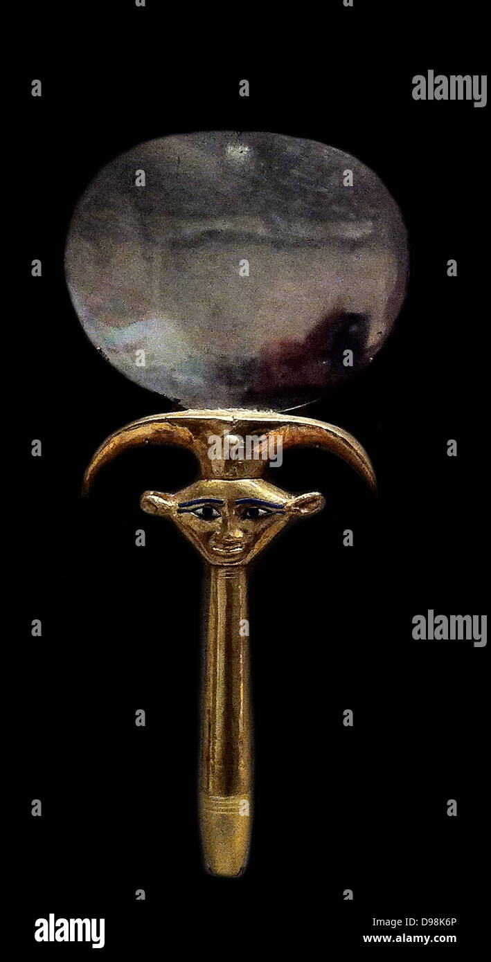 Spiegel mit Griff in Form von einem Hathor-Emblem. Ägypten, neues Reich, 18. Dynastie. Regierungszeit von Thutmosis III ca. 1479 – 1425 v. Chr. Stockfoto