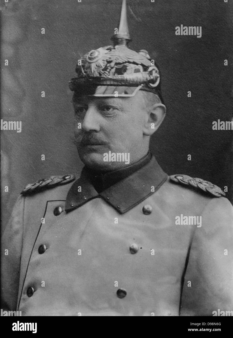 Helmuth Johann Ludwig von Moltke (1848-1916 Moltke die Jüngeren) Chef der deutschen Generalstab 1906-1914. Neffe von Feldmarschall von Moltke (1800-1891). Soldat einheitliche Pickelhelm Stockfoto