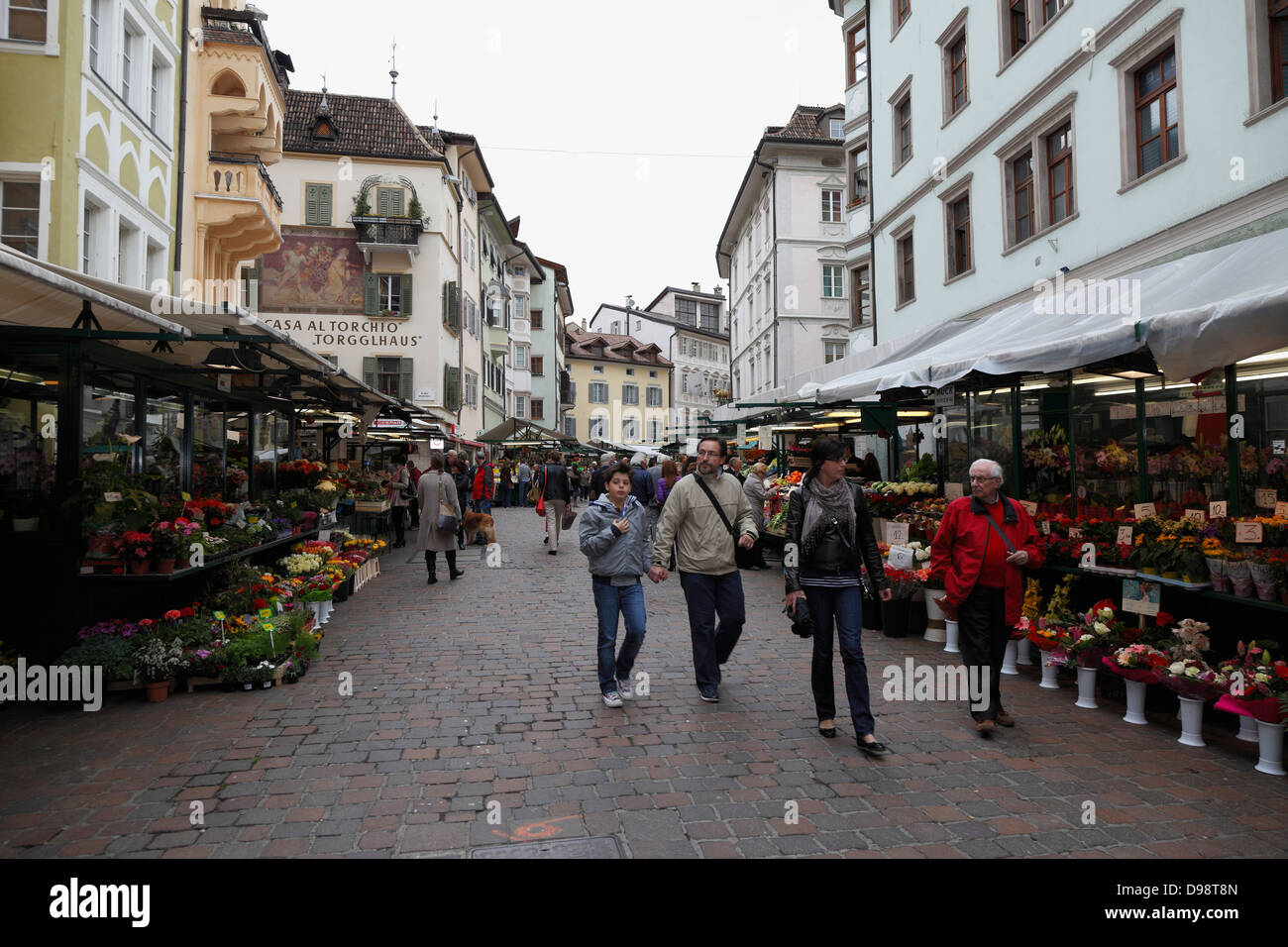 Der Wochenmarkt in Bozen, Italien Stockfoto