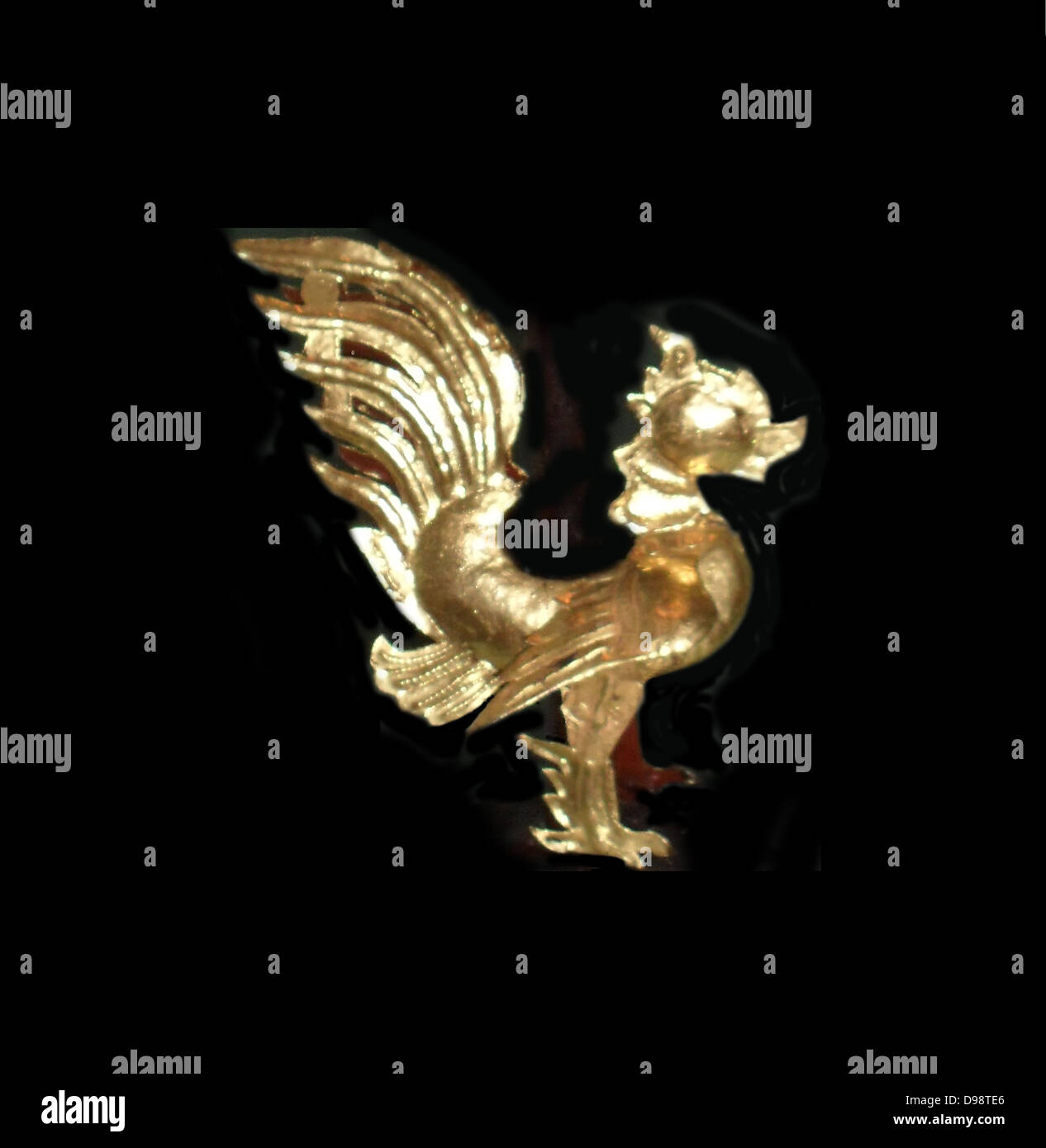 Buddhistische Tempel Dekoration in Form eines Vogels. Der Vogel ist ein Preis (mythologische Ente). Zinn überzog in Blattgold. Thailand aus dem frühen 20. Jahrhundert. Stockfoto