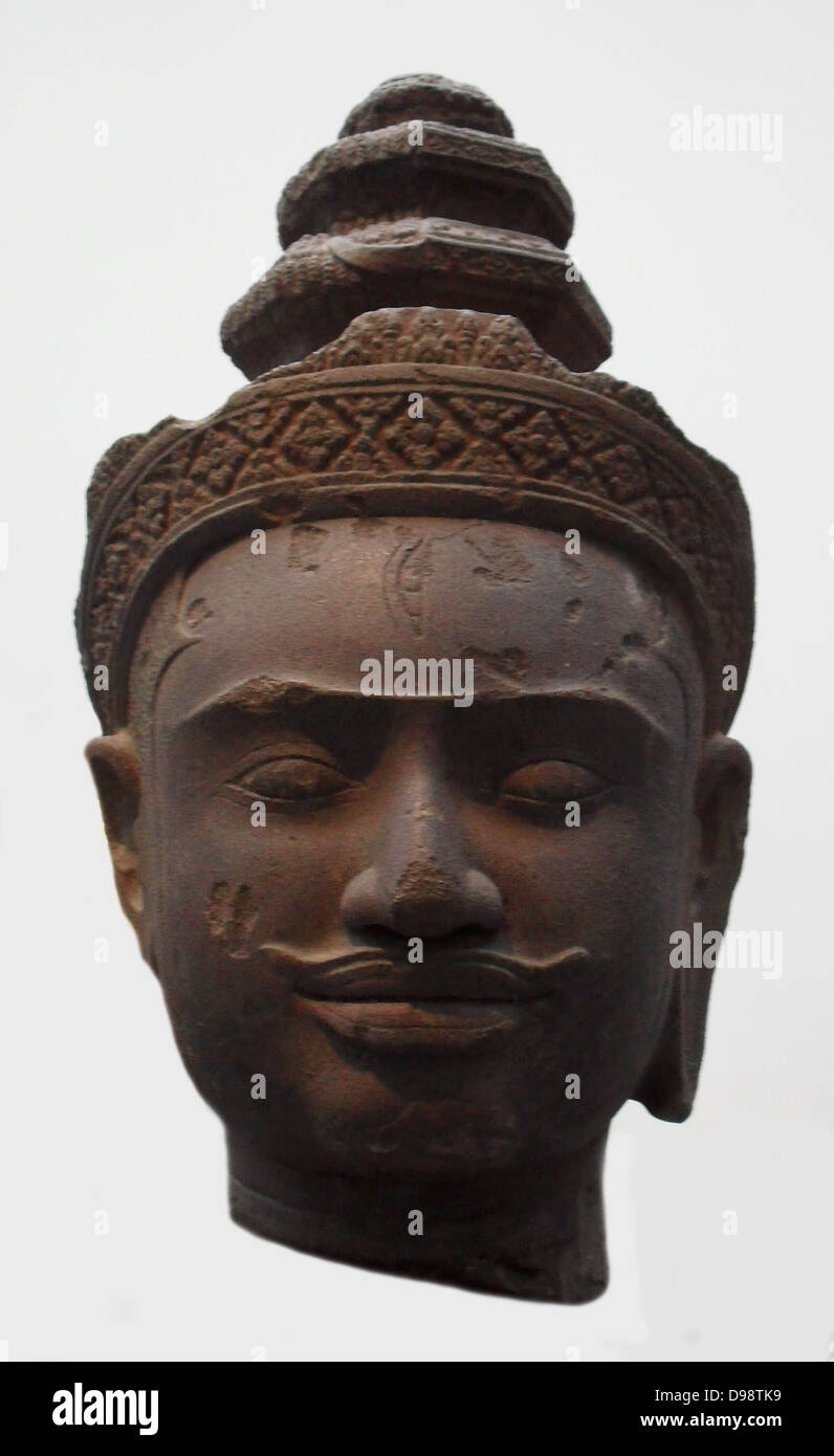 Leiter der Harihara. Später 9., Anfang 10. Jahrhundert. Bakheng Stil (900-925) Sandstein Skulptur aus Kambodscha. Harihara ist der Name einer Gottheit, die sowohl in Form von Vishnu (Hari) und Shiva (Hara) aus der hinduistischen Tradition. Auch als Shankaranarayana bekannt Stockfoto