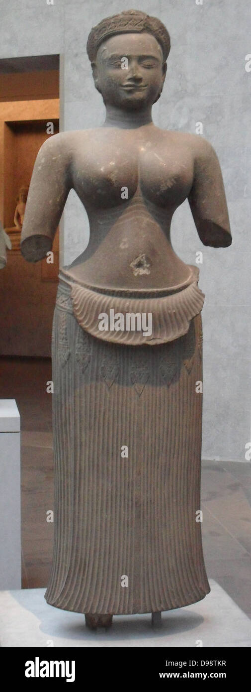 Weibliche Göttlichkeit. spät 9., Anfang 10. Jahrhundert. Bakheng Stil (900-925) Sandstein Skulptur aus Kambodscha, Phnom Bakheng (Angkor) (Sanctuary) Stockfoto