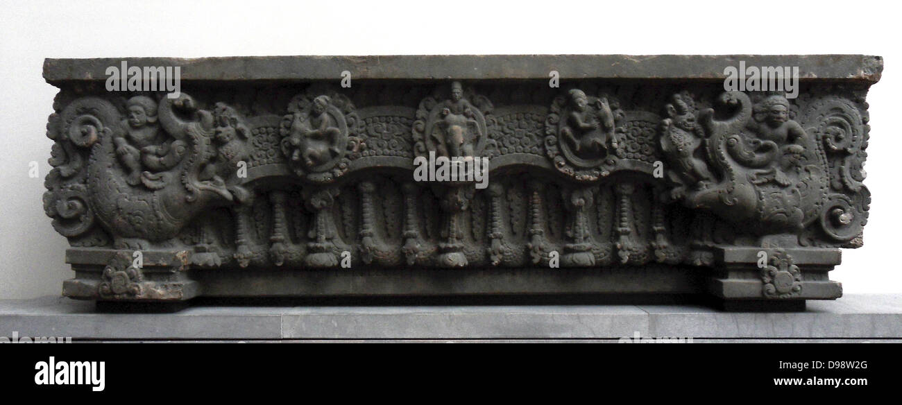 7. Jahrhundert Türsturz im Stil von Sambor Prei Kuk (600-650). Kambodscha, Prasat Sambor Prei Kuk (buddhistische Heiligtum) Stockfoto