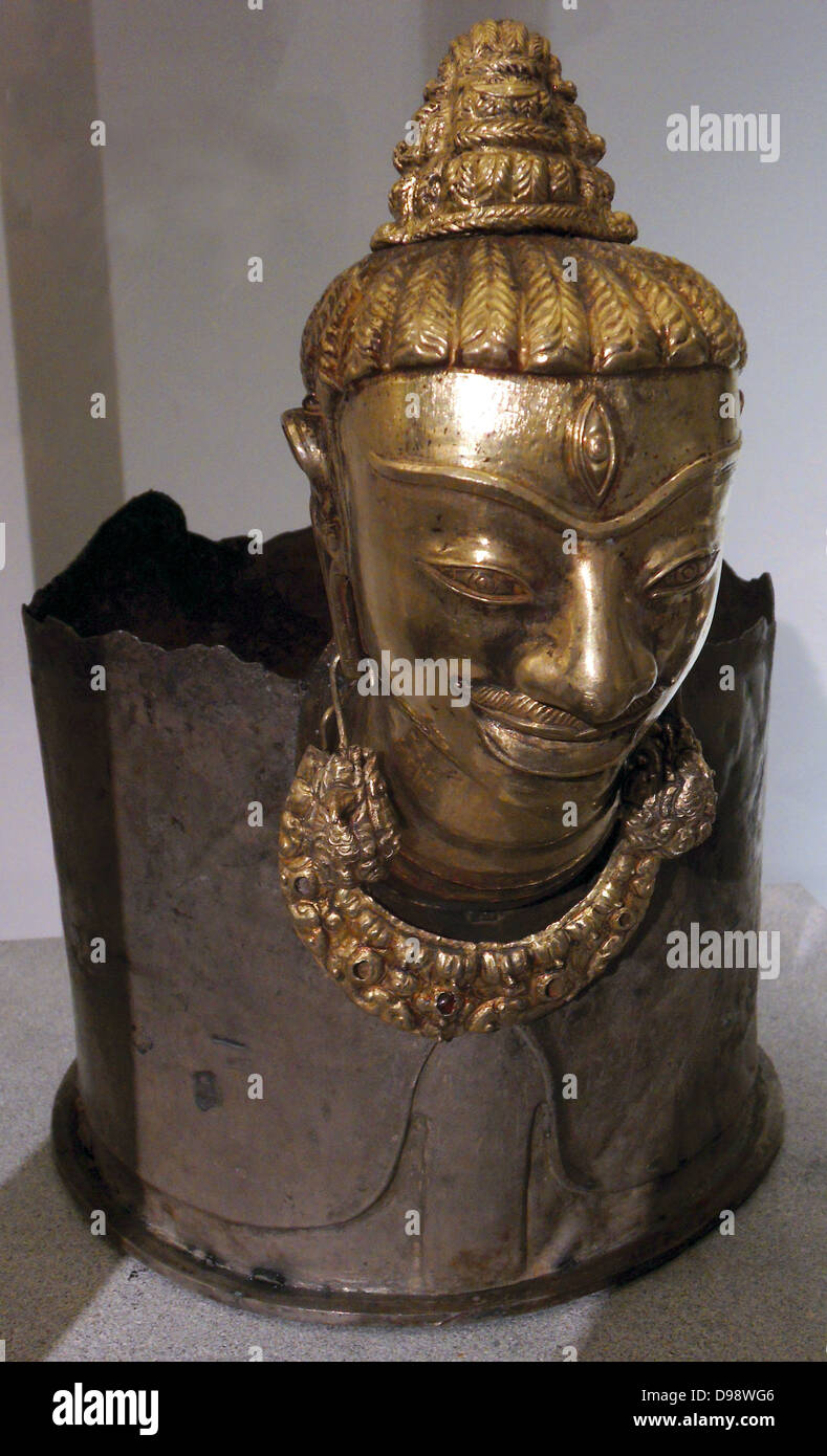 Bei Abdeckungen für ein Linga (Kosa). 8. Jahrhundert, der Stil von meinem Sohn eine 1 (10. Jahrhundert). Silber von: Kham in der Provinz in Tibet. Das Linga ist eine Darstellung der hinduistischen Gottheit Shiva für den Gottesdienst im Tempel verwendet. Stockfoto