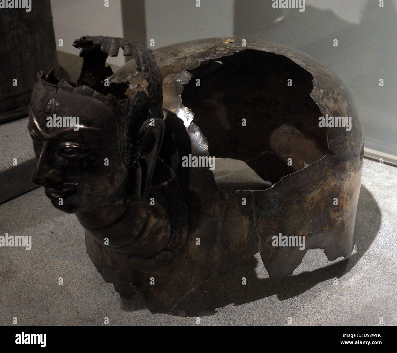 Bei Abdeckungen für ein Linga (Kosa). 8. Jahrhundert, der Stil von meinem Sohn eine 1 (10. Jahrhundert). Silber von: Kham in der Provinz in Tibet. Das Linga ist eine Darstellung der hinduistischen Gottheit Shiva für den Gottesdienst im Tempel verwendet. Stockfoto