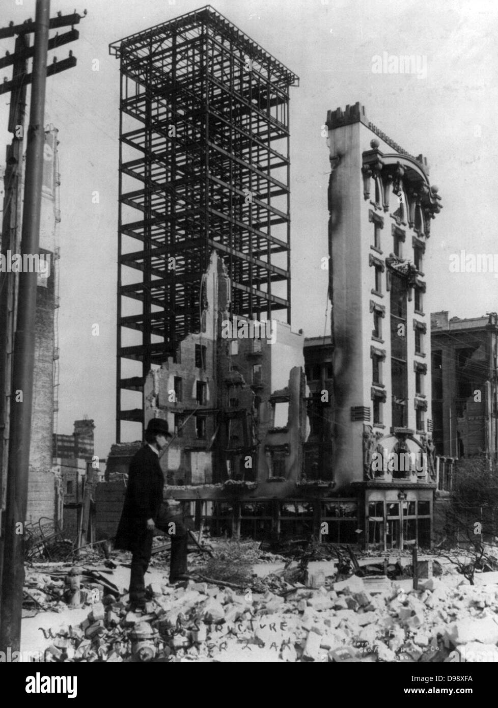 Ach das Erdbeben - bleibt Stahlrahmen aus einen Wolkenkratzer, die während der Jahre 1906 San Francisco Erdbebenkatastrophe zusammengebrochen Stockfoto
