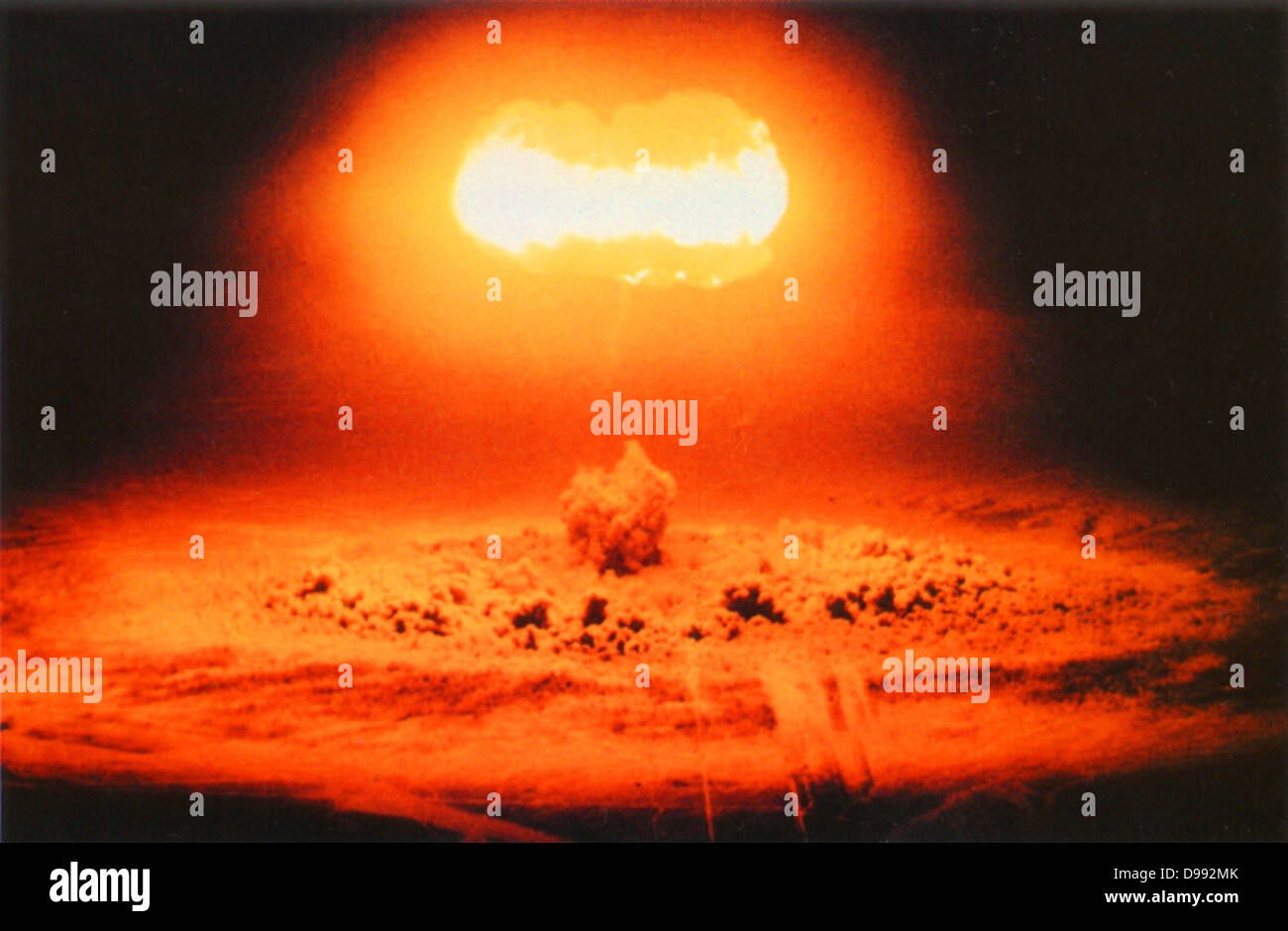 US-Atombombe (Bombe) testen 'Stokes' 7. August 1957. Höhe und Art zu testen: 1500 Fuß Ballon Ausbeute: 19 kt. Stockfoto