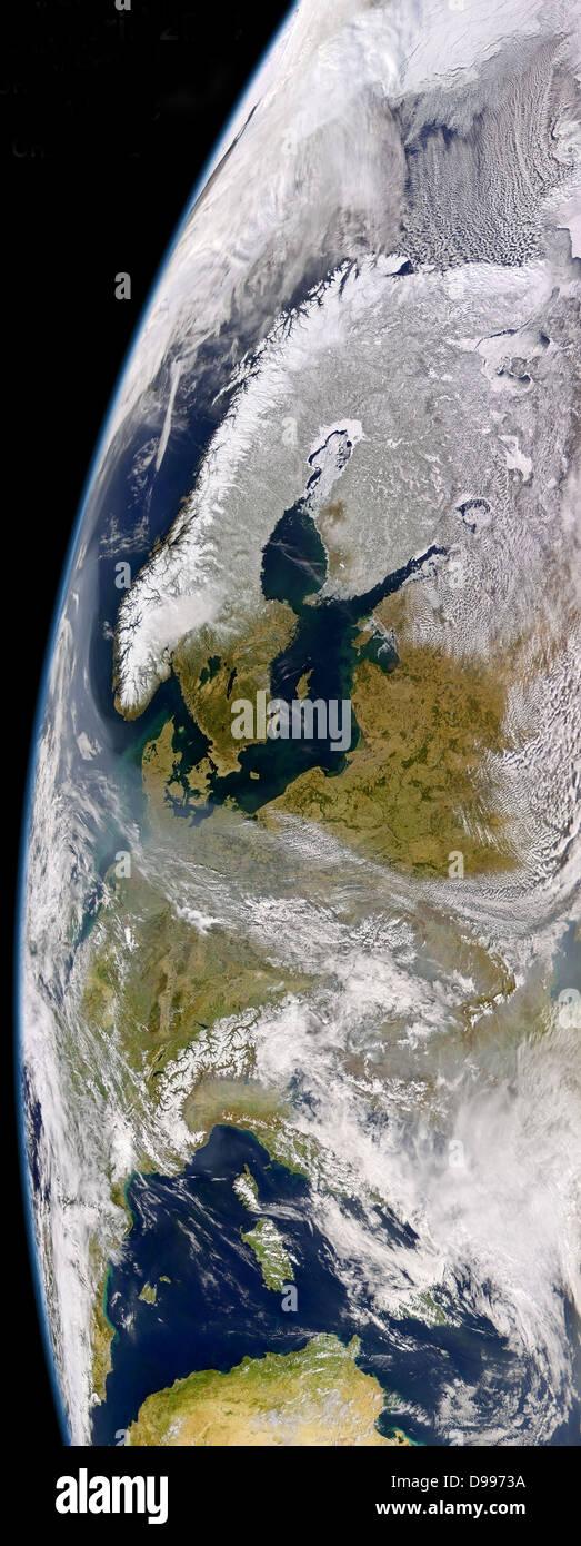 Satellitenbild von Nord-West- und Mitteleuropa zeigt Schneedecke Stockfoto