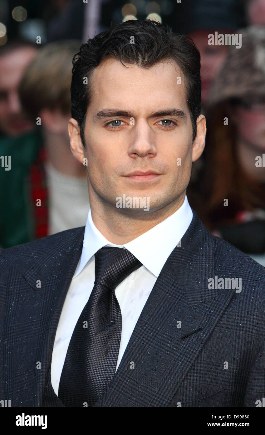 Neue Superman, Henry Cavill bei der UK-Premiere von "Man Of Steel' im Reich, Leicester Square, London - 12. Juni 2013 Foto von Keith Mayhew Stockfoto