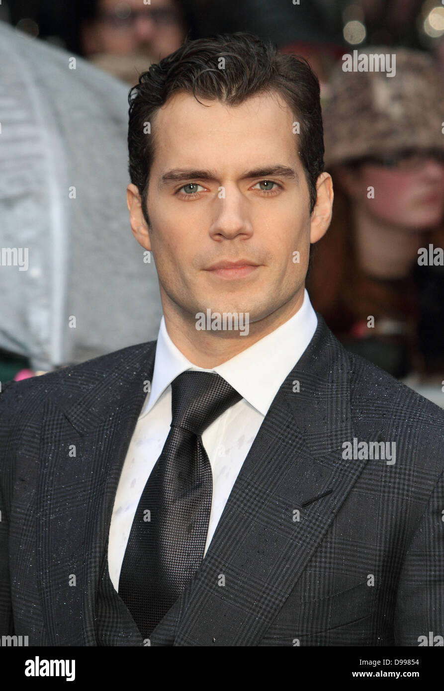 Neue Superman, Henry Cavill bei der UK-Premiere von "Man Of Steel' im Reich, Leicester Square, London - 12. Juni 2013 Foto von Keith Mayhew Stockfoto