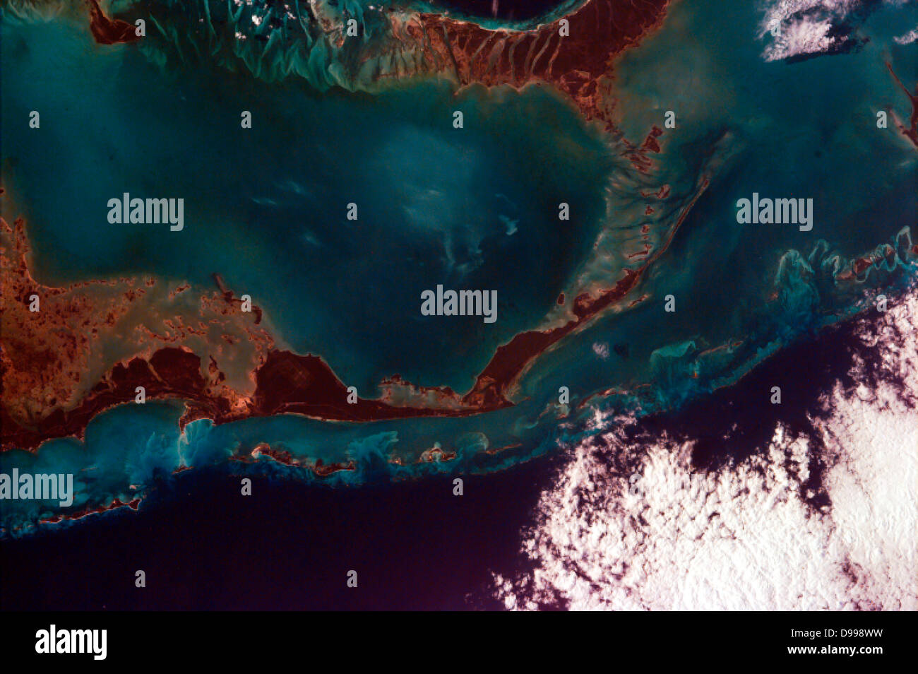 Dieses Bild fängt die tropische Schönheit der großen Inseln der Little Bahama Bank, der Nördlichste der Insel Gruppen, dass die Bahamas bestehen. Satellitenbild. Stockfoto