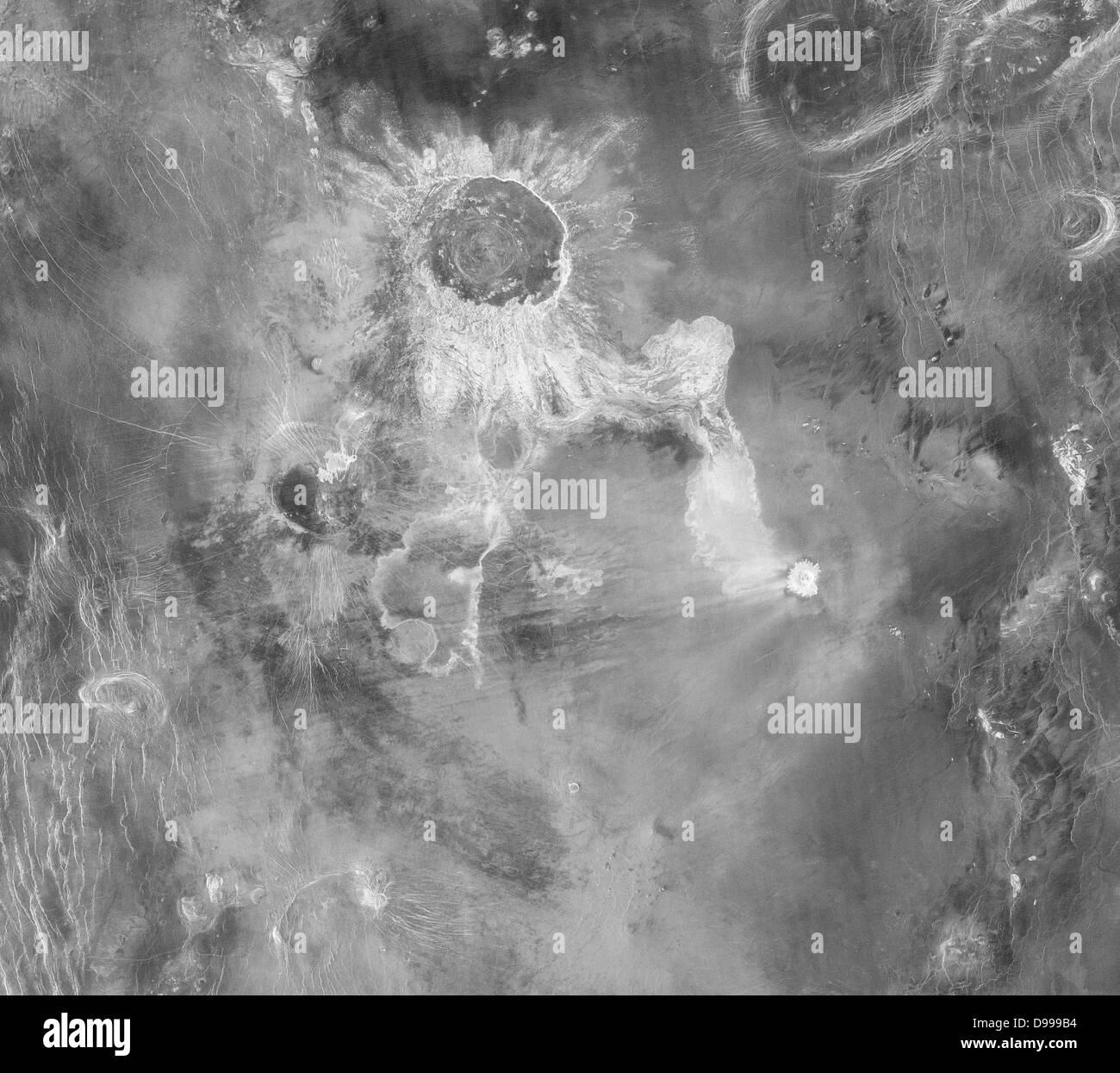 Isabella, Krater mit einem Durchmesser von 175 Kilometern, in diesem Magellan Radar Bild zu sehen, ist der zweitgrösste Krater auf der Venus. Stockfoto