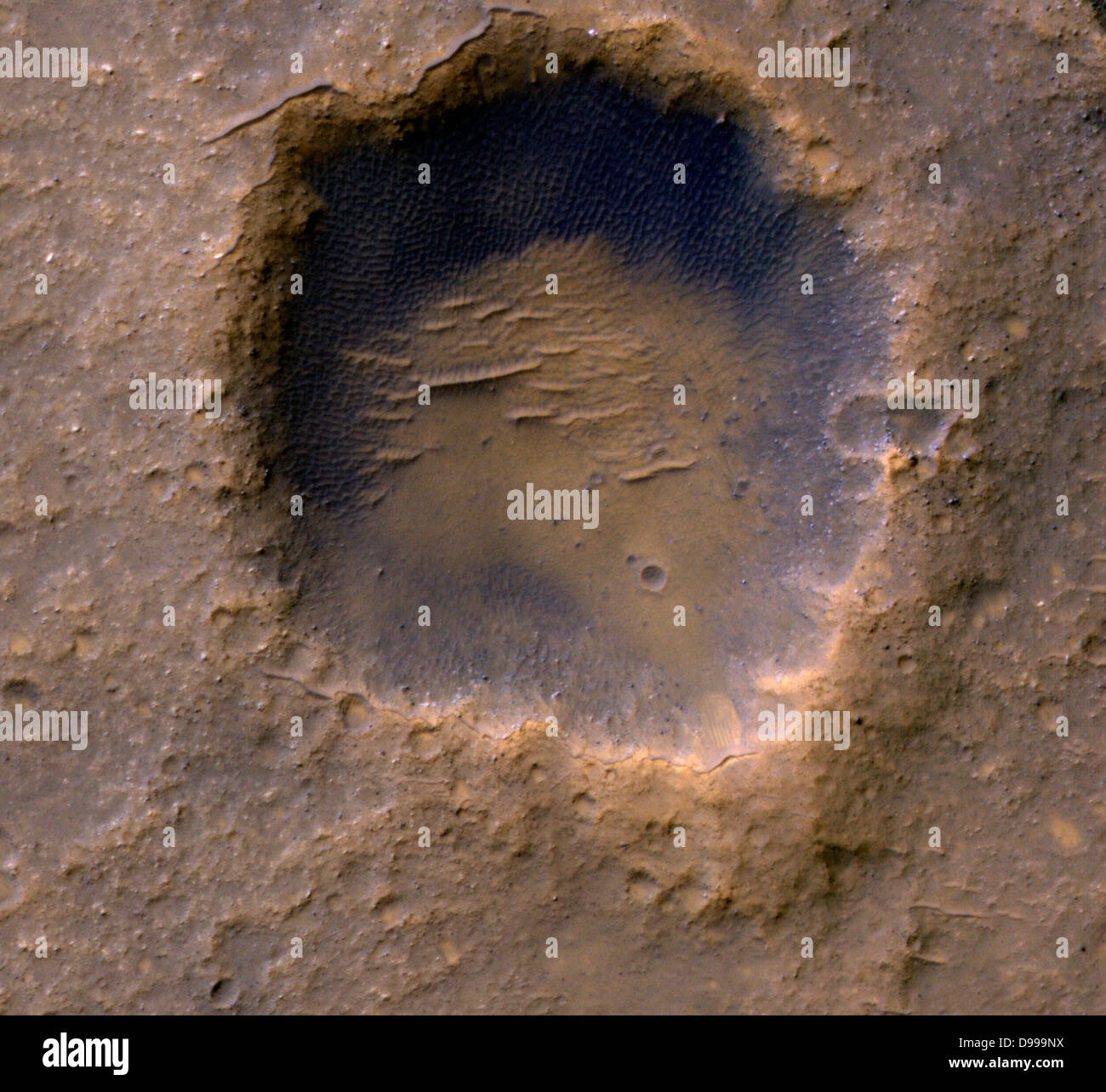 In der unteren linken Ecke dieser Ansicht ist die Drei-Blütenblatt lander Plattform, NASA's Mars Exploration Rover Spirit im Januar 2004 fuhr. Stockfoto