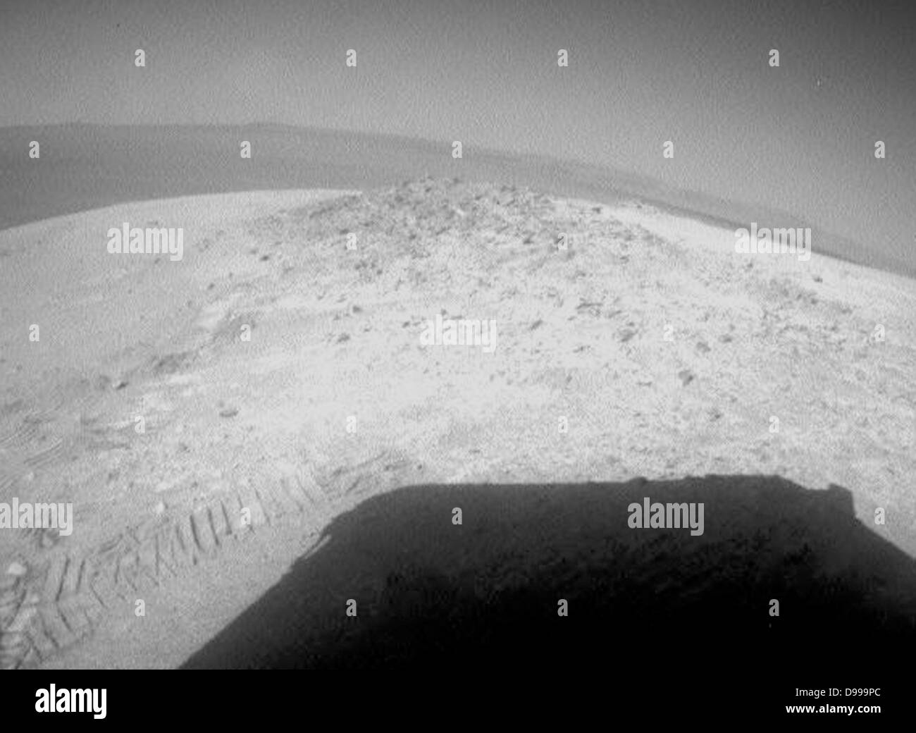NASA's Mars Exploration Rover Gelegenheit fuhr ungefähr 12 Fuß am 8. Mai 2012, nachdem er 19 Wochen lang an einem Ort, während Solarenergie auch für das Fahren während der Mars-winter niedrig war. Stockfoto