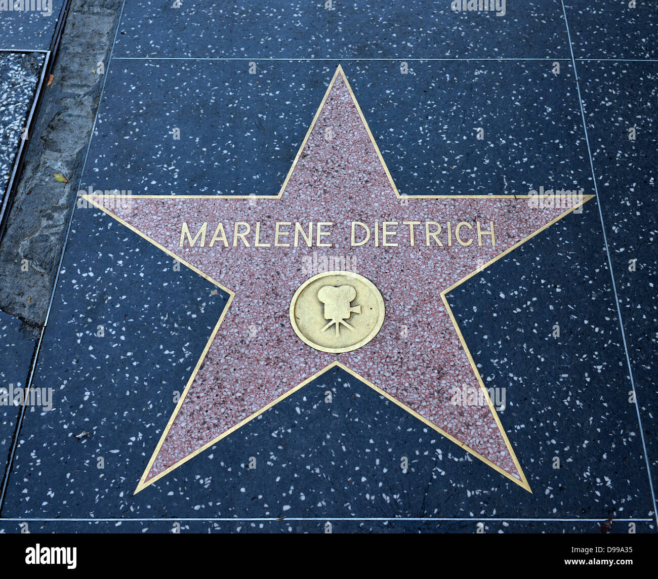 Terrazzo-Stern für Künstler Marlene Dietrich, Kategorie Film, Trommeln of Fame, Hollywood Boulevard, Hollywood, Los Angeles, Califor Stockfoto