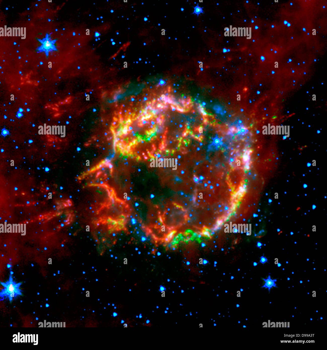 Die Überreste eines explodierten Stern mit dem Namen Cassiopeia A. viel der ursprünglichen Schichtung des Stern hatte erhalten geblieben. NASA's Spitzer Space Telescope. Stockfoto