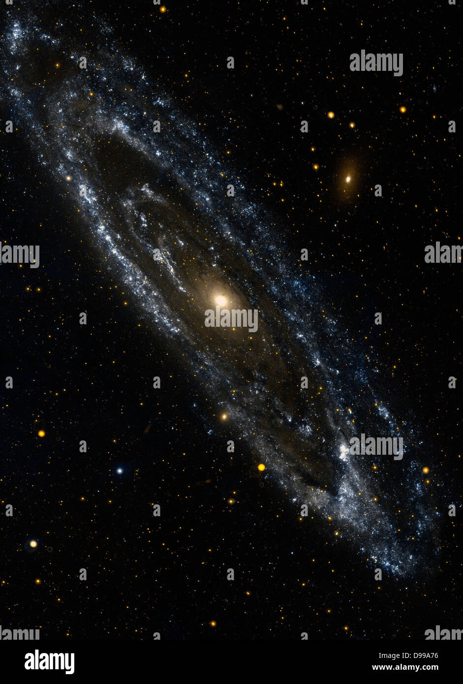 Die großen Galaxie in Andromeda, Messier 31. Die Andromeda-galaxie ist die Massivste in der lokalen Gruppe von Galaxien, die unsere Milchstraße gehört. Andromeda ist die nächste große Galaxie zu unseren eigenen. GALEX Orbiter. Stockfoto