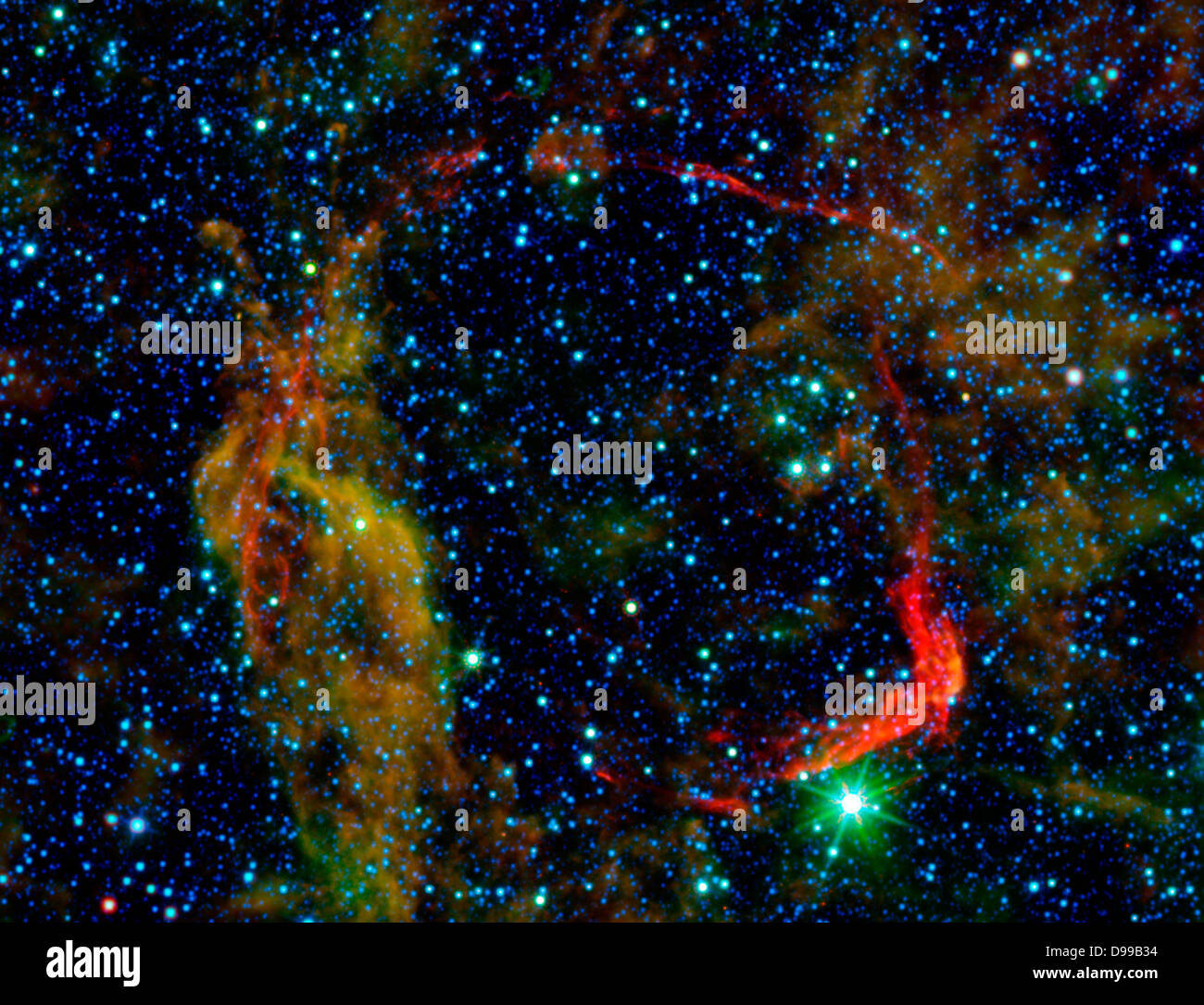 Infrarot Bilder von NASA's Spitzer Space Telescope und Weisen sind in diesem Bild von RCW 86, die staubigen Reste der ältesten dokumentierten Beispiel eines explodierenden Stern, oder Supernova kombiniert. Stockfoto