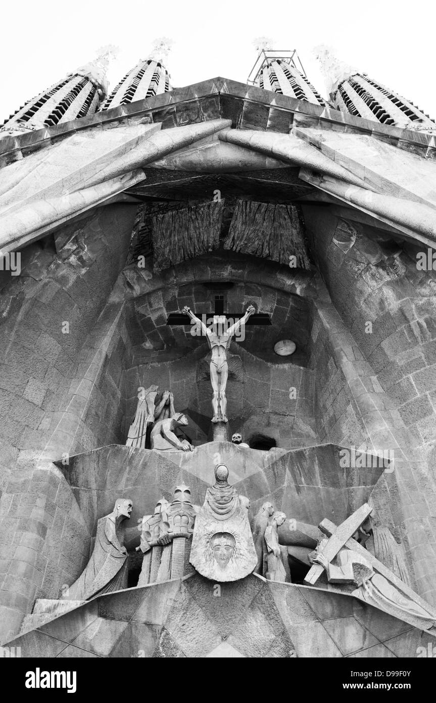 Monochromatische architektonische Details von der Kathedrale Sagrada Familia in Barcelona, Spanien Stockfoto