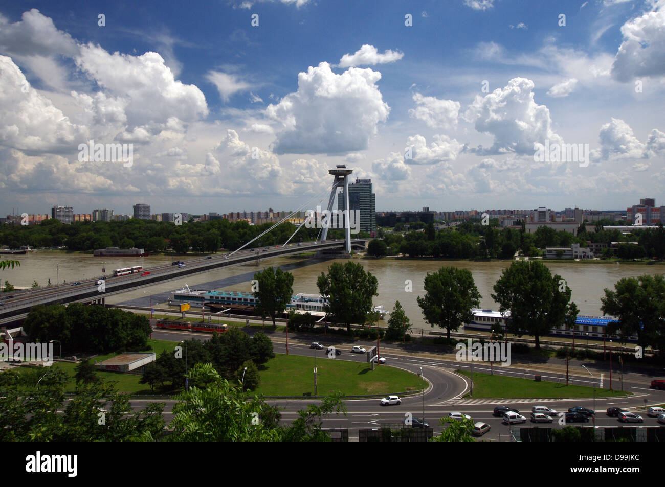 Brücke von den slowakischen Nationalaufstand (die meisten Slovenského Národného Aufstandes) auch bekannt als "New Bridge" - Bratislava, Slowakei Stockfoto