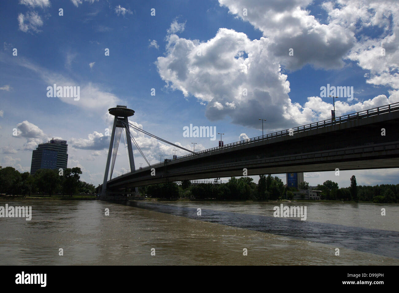 Brücke von den slowakischen Nationalaufstand (die meisten Slovenského Národného Aufstandes) auch bekannt als "New Bridge" - Bratislava, Slowakei Stockfoto