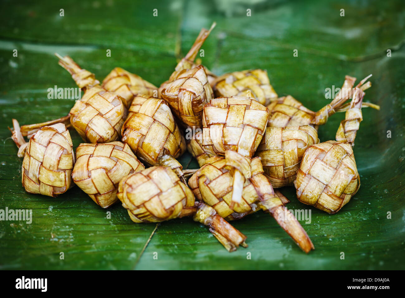 Ketupat - östlichen Traditionsgericht aus Malaysia Stockfoto