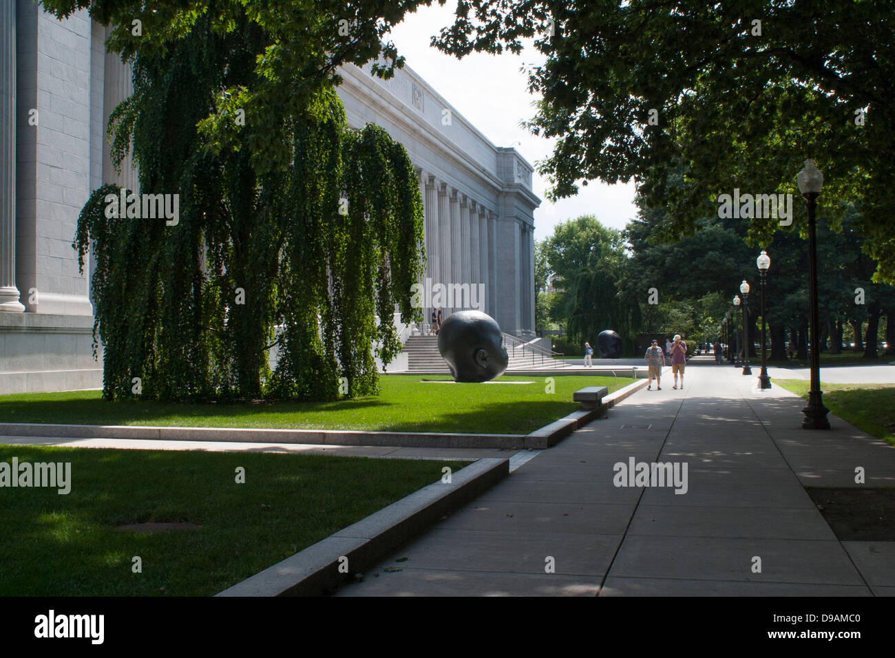 Das Boston Museum of Fine Arts ist ein angenehmer Ort, an einem Beschwörer-Tag zu besuchen.  Dies ist der Eingang West. Stockfoto