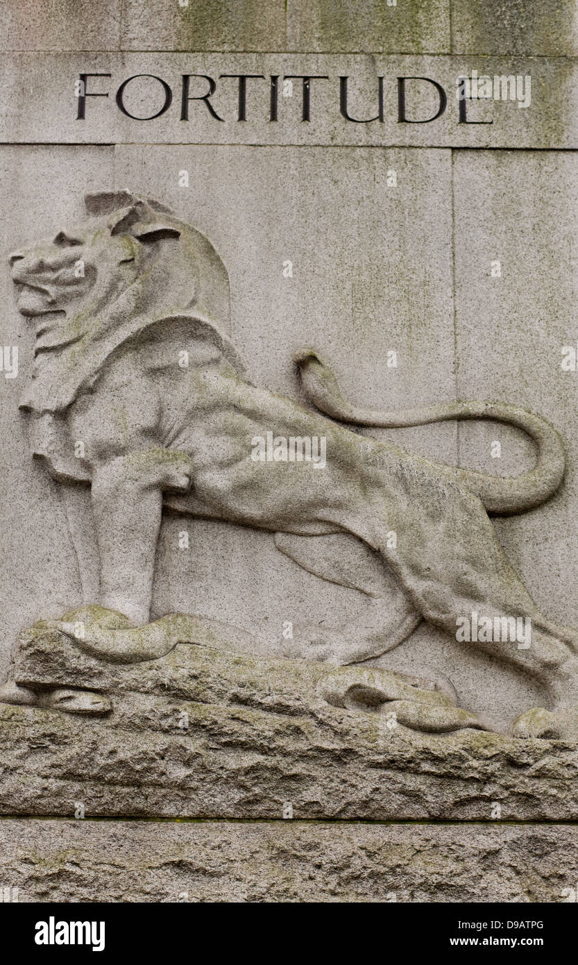 Die britische Tapferkeit Steinstatue Edith Cavell Memorial Löwenstatue Stockfoto