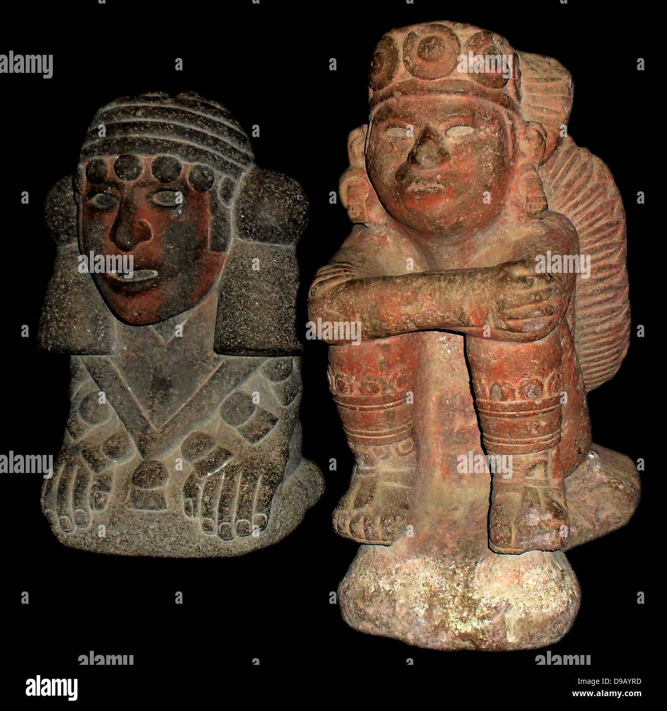 Der Sonnengott Tonatiuh. Aztec (links), mit der Wassergöttin Chalchiuhtlicue vulkanisches Gestein gehauen, ca. 1350-1521 Mexiko Stockfoto