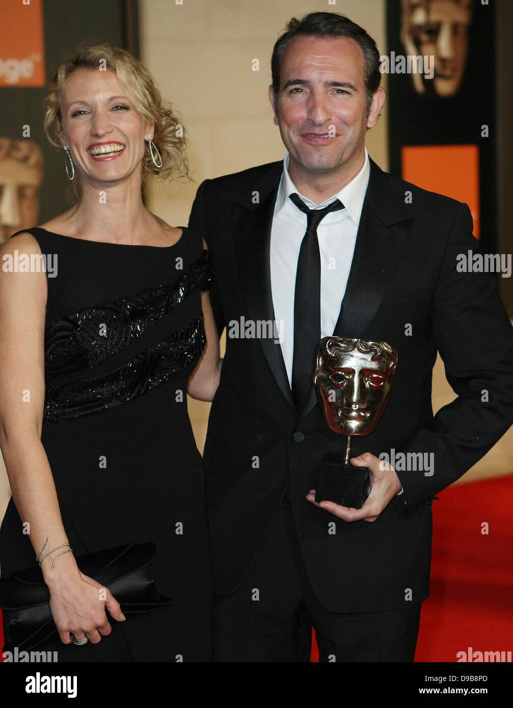 Jean Dujardin Und Alexandra Lamy Orange British Academy Film Awards Baftas Afterparty Statt Im The Grosvenor House Hotel Draussen Ankunfte London England 12 02 12 Stockfotografie Alamy