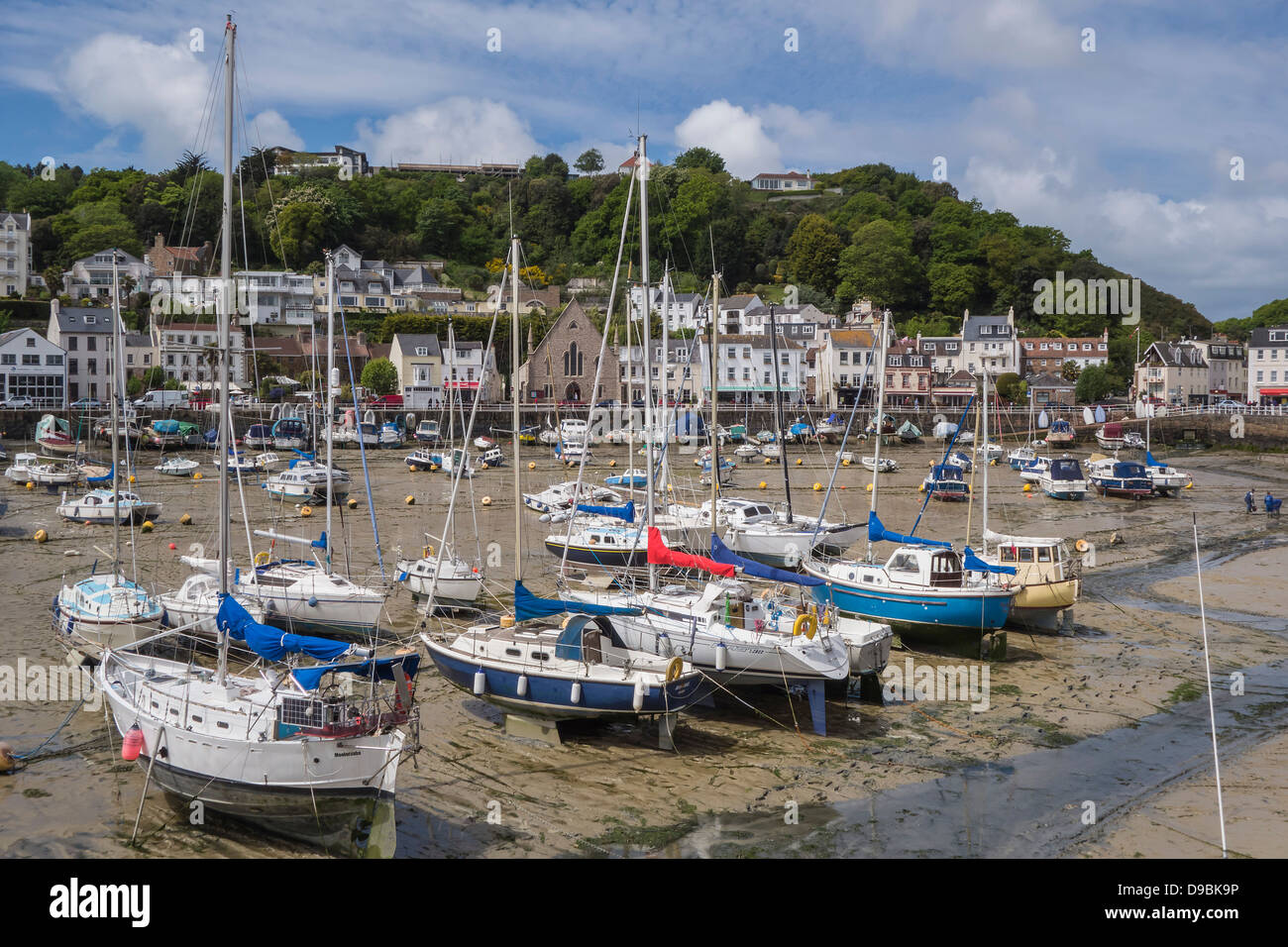 Jersey, St. Aubin Strand, Yachten am Strand, Channel Islands Stockfoto