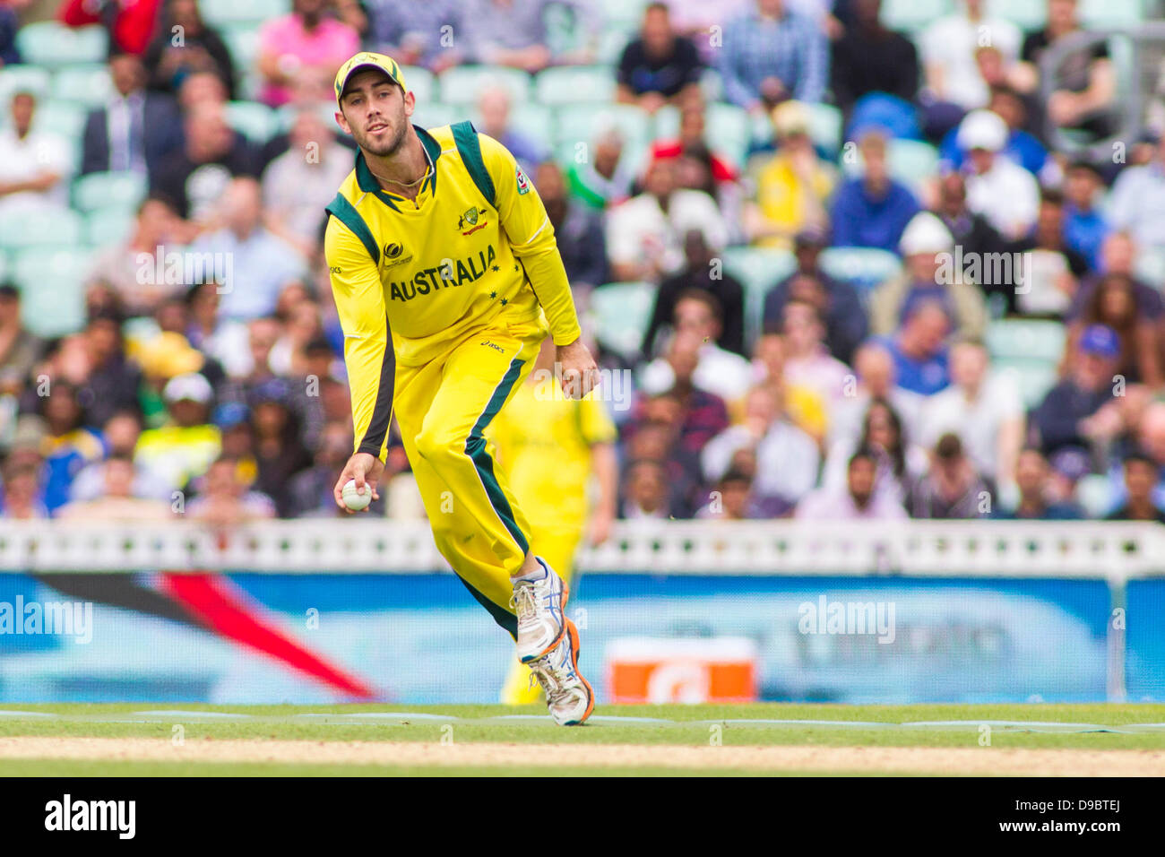 London, UK. 17. Juni 2013. Australiens Glenn Maxwell während der ICC Champions Trophy internationalen Cricket match zwischen Sri Lanka und Australien bei The Oval Cricket Ground am 17. Juni 2013 in London, England. (Foto von Mitchell Gunn/ESPA/Alamy Live-Nachrichten) Stockfoto