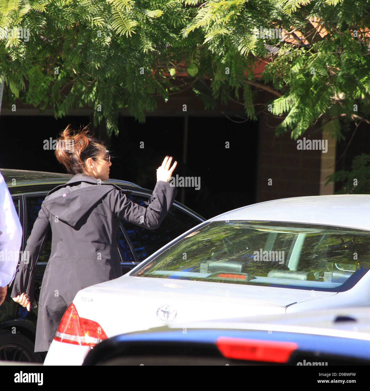 Sandra Bullock nimmt ihr Adoptivsohn Louis in Sherman Oaks, Los Angeles, Kalifornien - 26.01.12 Schule Stockfoto