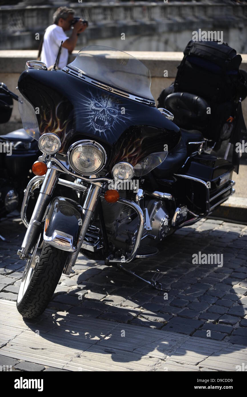 Harleydavidson Enthusiasten roll in Rom. Die niedrigen Poltern von
