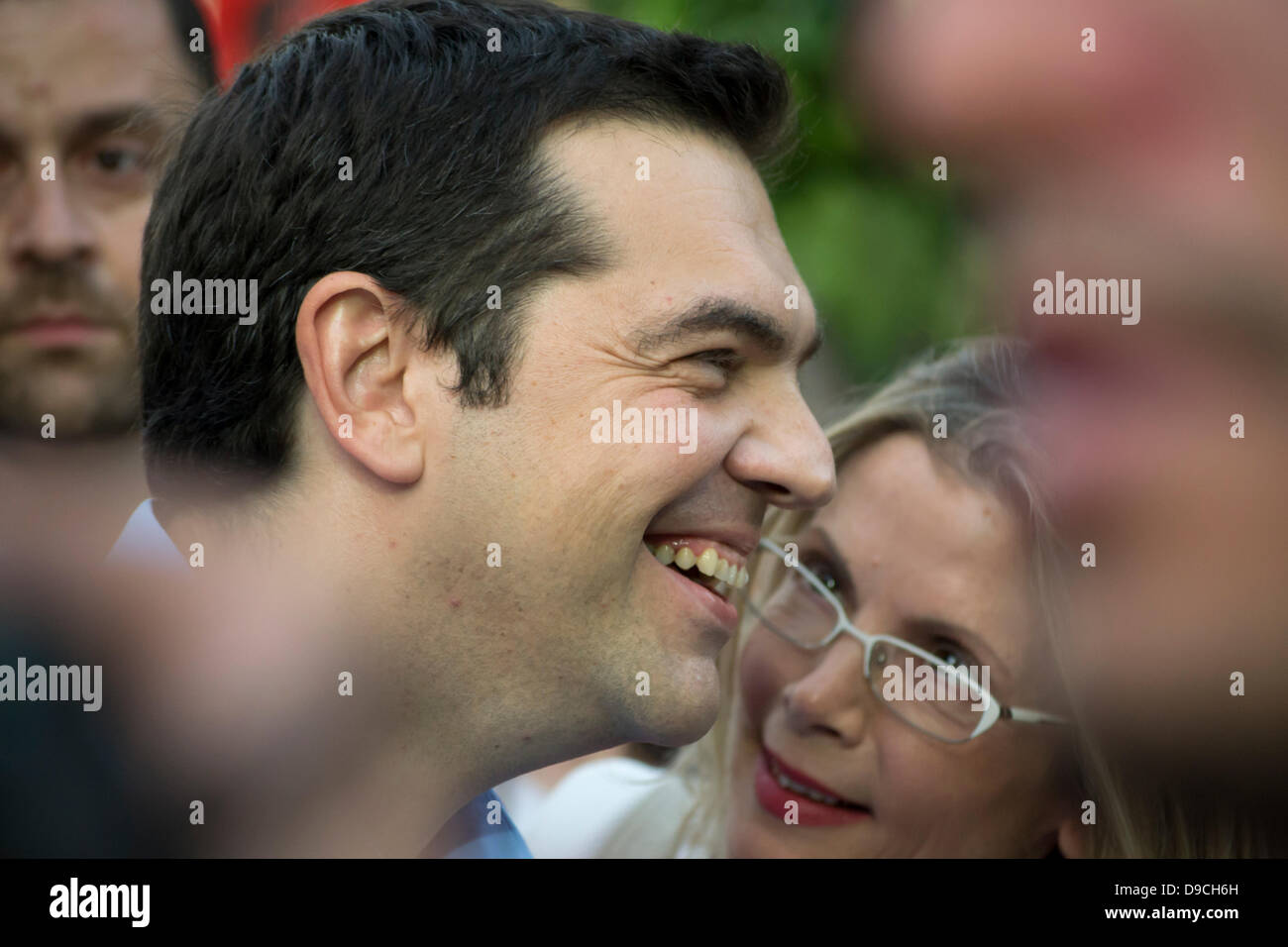 Athen, Griechenland, 17. Juni 2013. Griechische Partei SYRIZA Oppositionsführer, befasst sich mit Alexis Tsipras Unterstützer ein Jahr nach den Parlamentswahlen 2012. Stockfoto