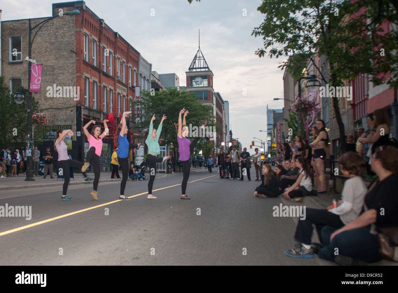 Nuit Blanche oder weiße Nacht ist eine Kunst und Kultur Festival in London Ontario Kern der Innenstadt mit interaktiven Veranstaltungen statt Stockfoto