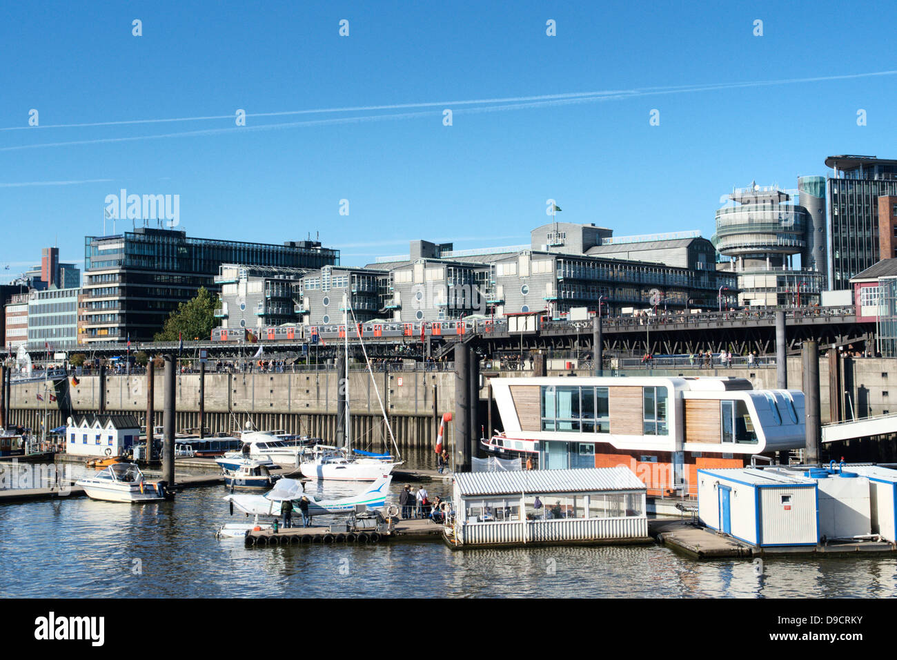 Anleger im Hamburger Hafen Stockfoto