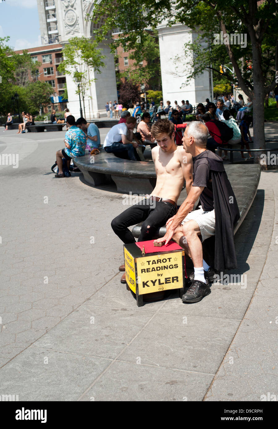 Tarot-Kartenleser Washington Square Park, Greenwich Village, New York City Stockfoto