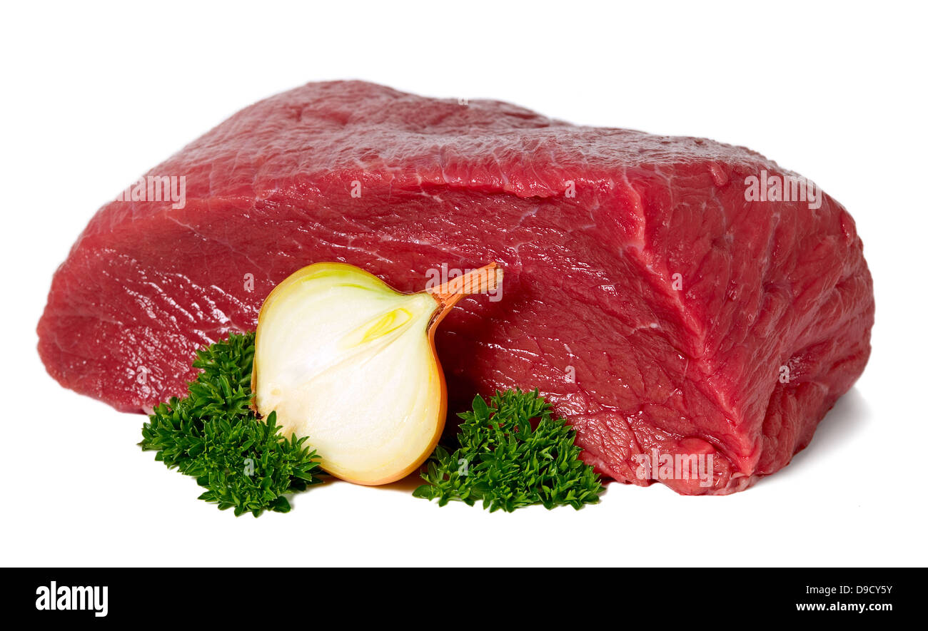 Rohstoffe, die in Scheiben geschnittenen Fleisch mit Petersilie und Knoblauch, Food-Konzept Stockfoto