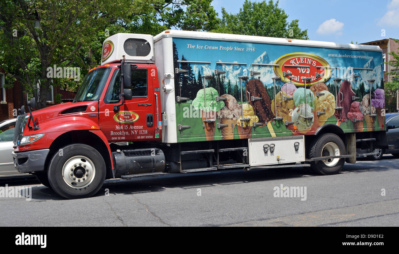 Koscher Essen Eiswagen machen eine Lieferung in Crown Heights-Abschnitt von Brooklyn, New York Stockfoto