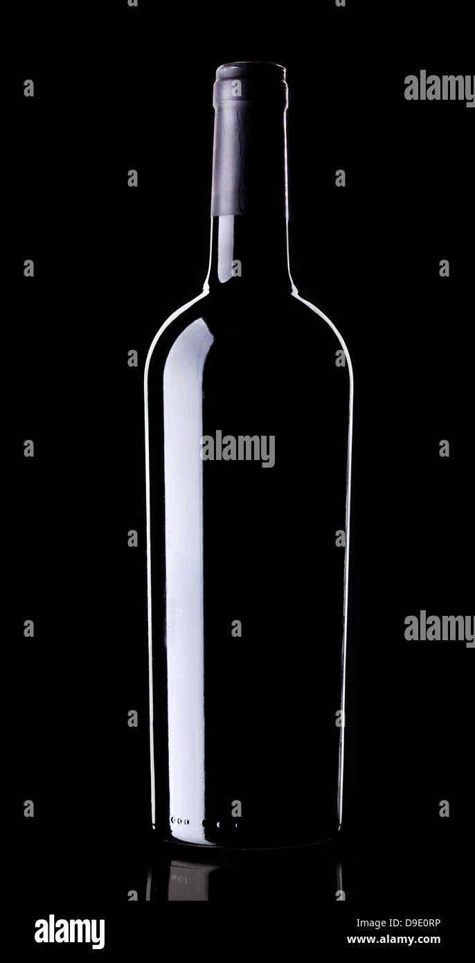 Perfekte Flasche Wein Silhouette auf schwarzem Hintergrund Stockfoto